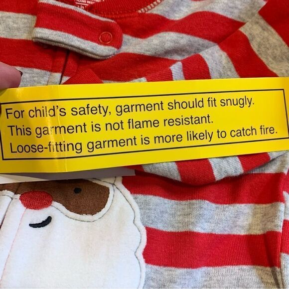 Children’s Size 5T Pair of Holiday Footed Pajamas - Picture 7 of 7